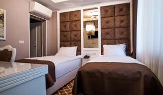 Отель Hotel Arpezos Кырджали Двухместный номер с 2 отдельными кроватями-2