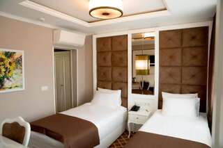 Отель Hotel Arpezos Кырджали Двухместный номер с 1 кроватью или 2 отдельными кроватями-11